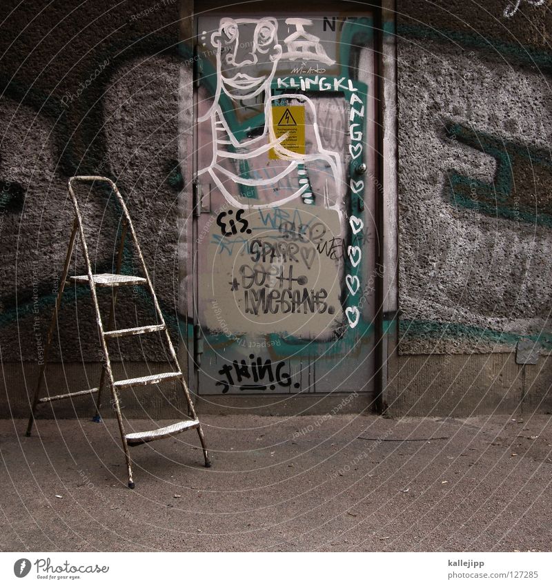 es gibt eis baby Stadt Trittbrett Straßenkunst Kunst Mauer Wand Fundstück Bühne Schnellzug Comic Typographie Dadaismus sinnlos Dinge Schmiererei Lifestyle Leben
