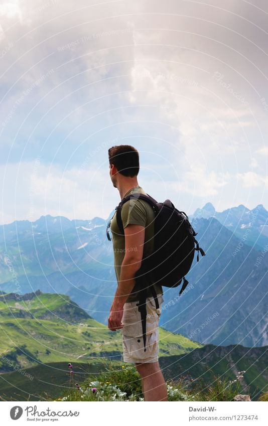 Blick in die Ferne Ferien & Urlaub & Reisen Tourismus Abenteuer Freiheit Sommer Berge u. Gebirge wandern Klettern Bergsteigen Erfolg Mensch maskulin Junger Mann