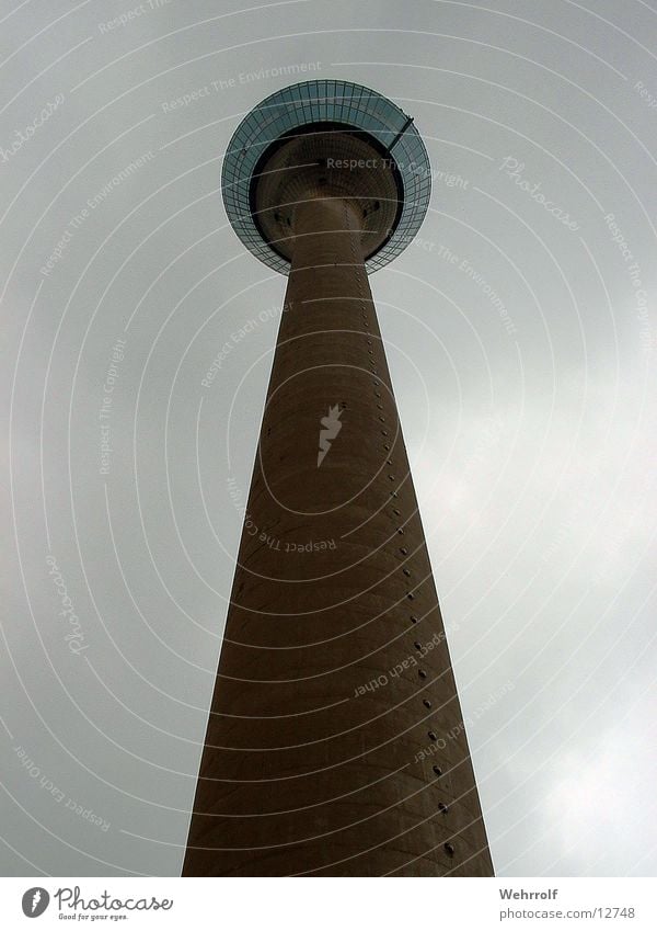 Turmbau zu Düsseldorf Rheinturm Architektur Retaurant Fernsehturm