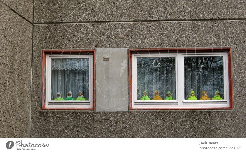 Baby Love Panorama Häusliches Leben Dekoration & Verzierung Fassade Fenster Puppe Sammlung klein lustig gelb Leidenschaft Stolz Idee skurril Plattenbau Gardine