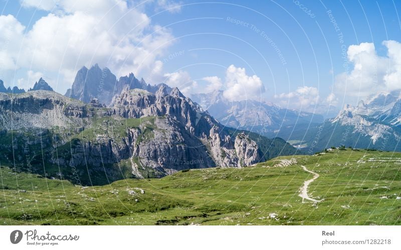 Dolomiten Ferien & Urlaub & Reisen Tourismus Ausflug Berge u. Gebirge wandern Umwelt Natur Landschaft Urelemente Sonne Sommer Schönes Wetter Felsen Alpen