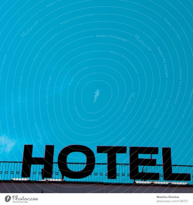 Hotel Ferien & Urlaub & Reisen Typographie Motel Unterkunft Wohnung Ferienwohnung Dach Hochhaus Barcelona Spanien Fünf Sterne Hostal residieren Werbung beworben