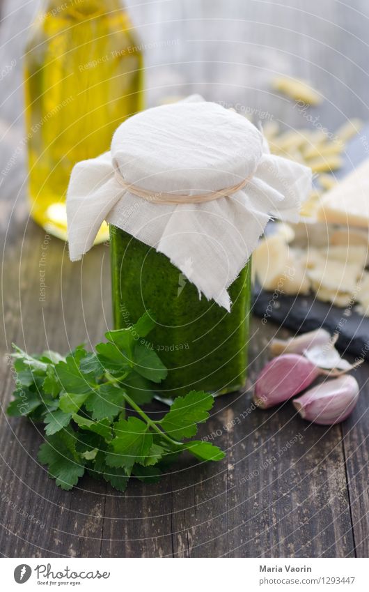 Pesto selbstgemacht 2 Lebensmittel Kräuter & Gewürze Ernährung Mittagessen Bioprodukte Vegetarische Ernährung Slowfood Italienische Küche Duft lecker Petersilie