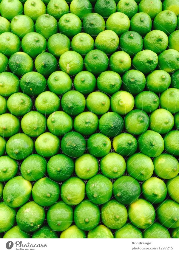 Grüne Limetten Lebensmittel Milcherzeugnisse Frucht Bioprodukte Vegetarische Ernährung Diät kaufen Natur Pflanze Baum sauer grün arrangiert Bauernhof Ackerbau