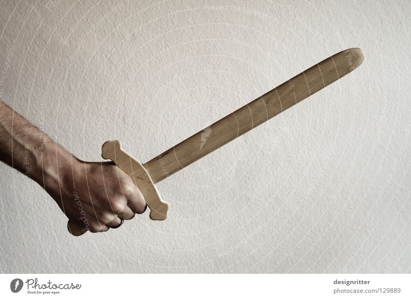 Für´s Terrorkind Schwert Holz Waffe Spielzeug Spielen kämpfen schlagen geschnitten stechen verletzen töten Krieg Fechten Defensive attackieren Angriff ernst