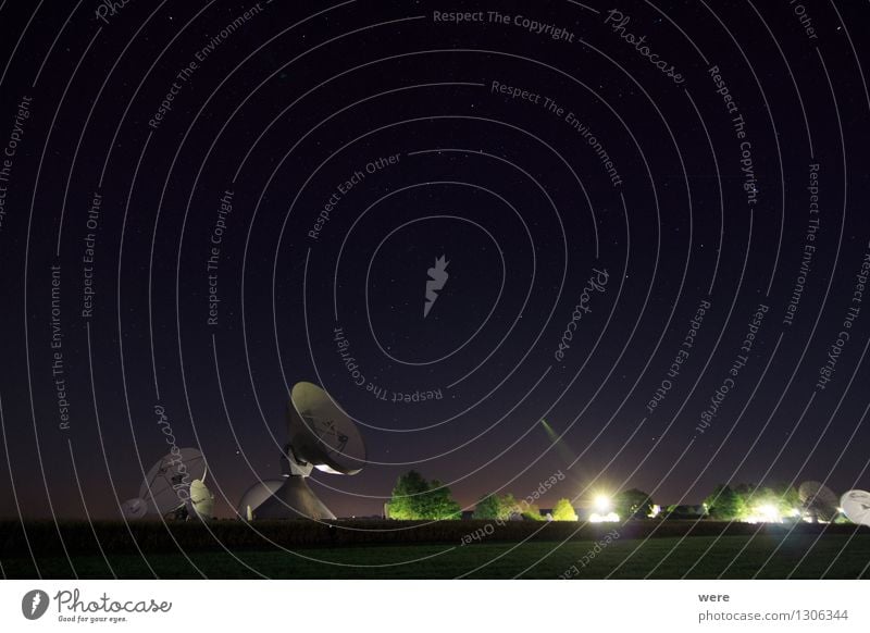 Tribute to Perry Rhodan Spiegel Wissenschaften Nachthimmel Observatorium Antenne beobachten hören Astronaut Astronomie Bayern Deutschland Erdfunkstation