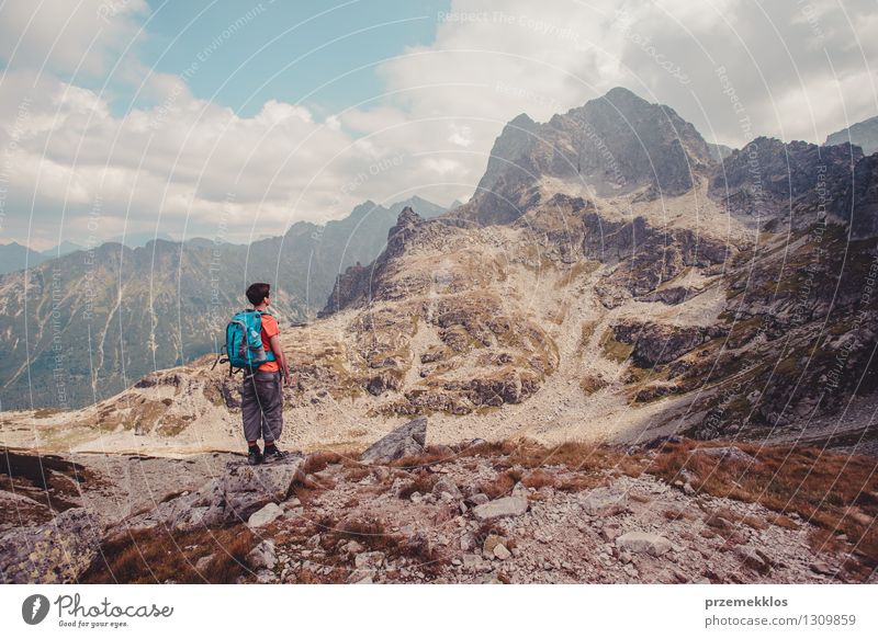 Wanderung in der Tatra Lifestyle Ferien & Urlaub & Reisen Ausflug Abenteuer Ferne Freiheit Sommer Sommerurlaub Berge u. Gebirge wandern Junger Mann Jugendliche