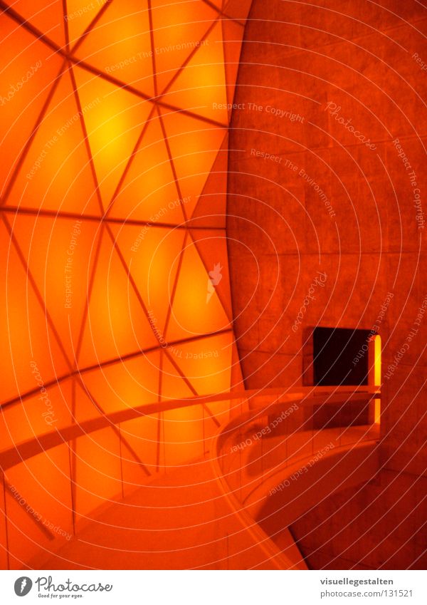 Matrimandir Indien Beton Licht Gotteshäuser Auroville Raum orange Konzentration Gang