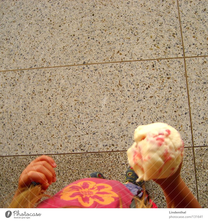 EIS Schnellzug lecker Kind Mädchen Kinderschuhe Wand Blume mehrfarbig Ernährung Backwaren Eis helado Freude oben Vanille hoch Bodenbelag Essen
