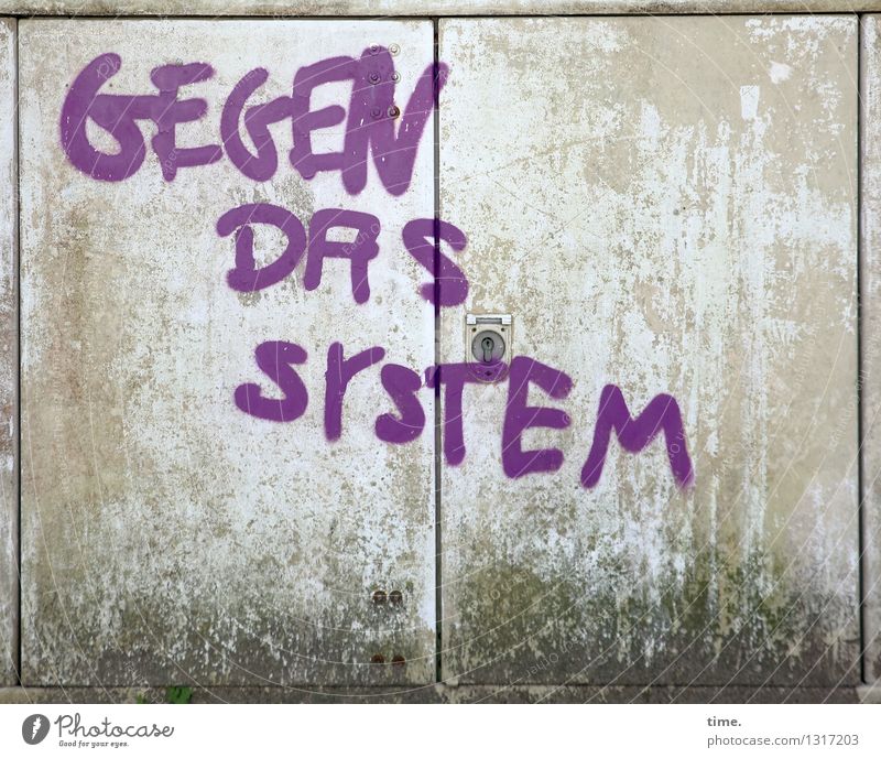 Traum|Welt Technik & Technologie Energiewirtschaft Transformator Fassade Tür Türschloss Schriftzeichen Graffiti dreckig trashig Stadt Wut gereizt Feindseligkeit
