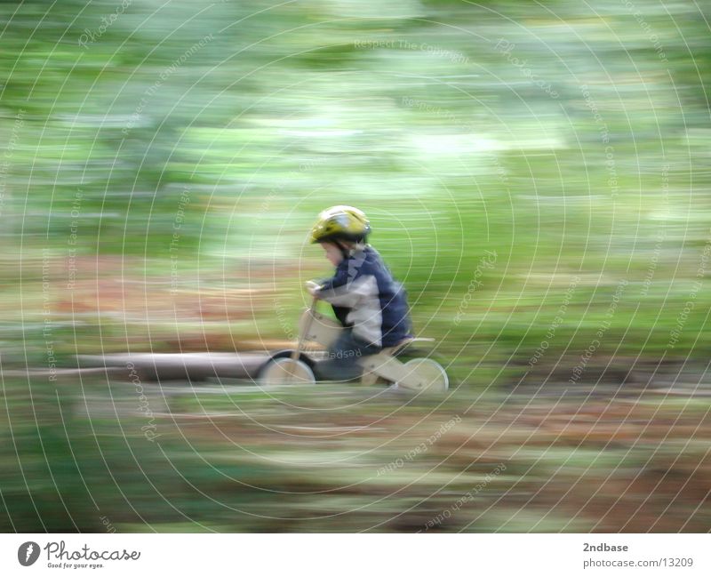 MAXimal-Speed Geschwindigkeit Kind grün Mensch Bewegung Fahrrad Kinderfahrrad