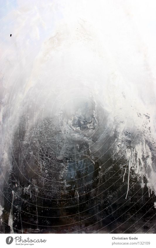 Lichtlandschaft Fenster Kalk Gegenlicht schwarz weiß dunkel Überbelichtung abstrakt Sediment Glasscheibe dreckig Gemälde Zeit Muster Detailaufnahme obskur