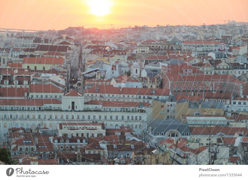 Sonnenuntergang über Lissabon Lifestyle ruhig Ferien & Urlaub & Reisen Tourismus Sightseeing Städtereise Wirtschaft Sonnenaufgang Hauptstadt Gebäude Architektur
