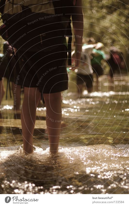 stehengelassen II° wandern Sommer Spanien kalt unentschlossen Physik Fluss Bach Jakobsweg Muxia Finisterre Angst Einsamkeit Wasser Wärme