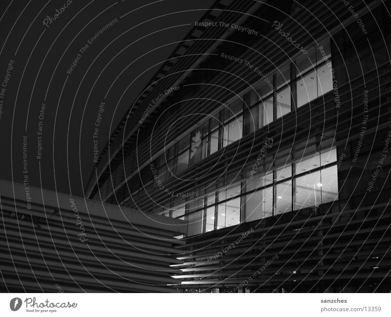 resowi.lines Nachtaufnahme Architektur resowigebäude Linie