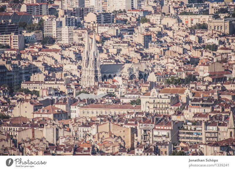 Blick auf Marseille III Stadt Stadtzentrum Altstadt Skyline bevölkert Haus ästhetisch Frankreich Südfrankreich Sommer Sommerurlaub Reisefotografie Außenaufnahme