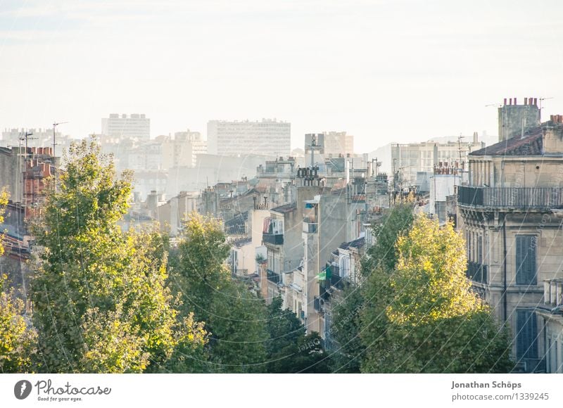 Blick auf Marseille IV Stadt Stadtzentrum Altstadt Skyline bevölkert Haus ästhetisch Zufriedenheit Lebensfreude Optimismus Erfolg Frankreich Südfrankreich