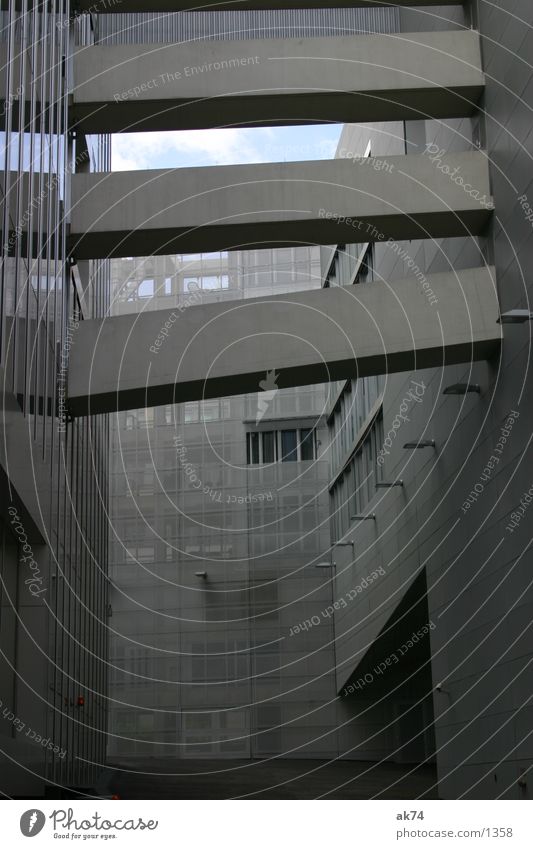Botschaft Niederlande grau Beton Architektur Information Koolhaas Berlin