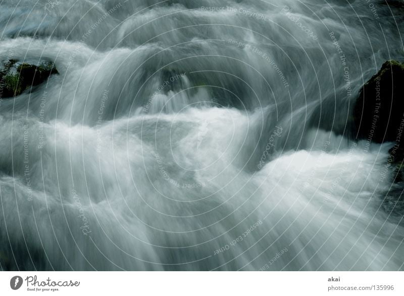 Erfrischung! Landschaft Wasser Bach Fluss Wasserfall kalt weich Wildbach graufilter Langzeitbelichtung Bewegungsunschärfe abwärts Geschwindigkeit Strömung