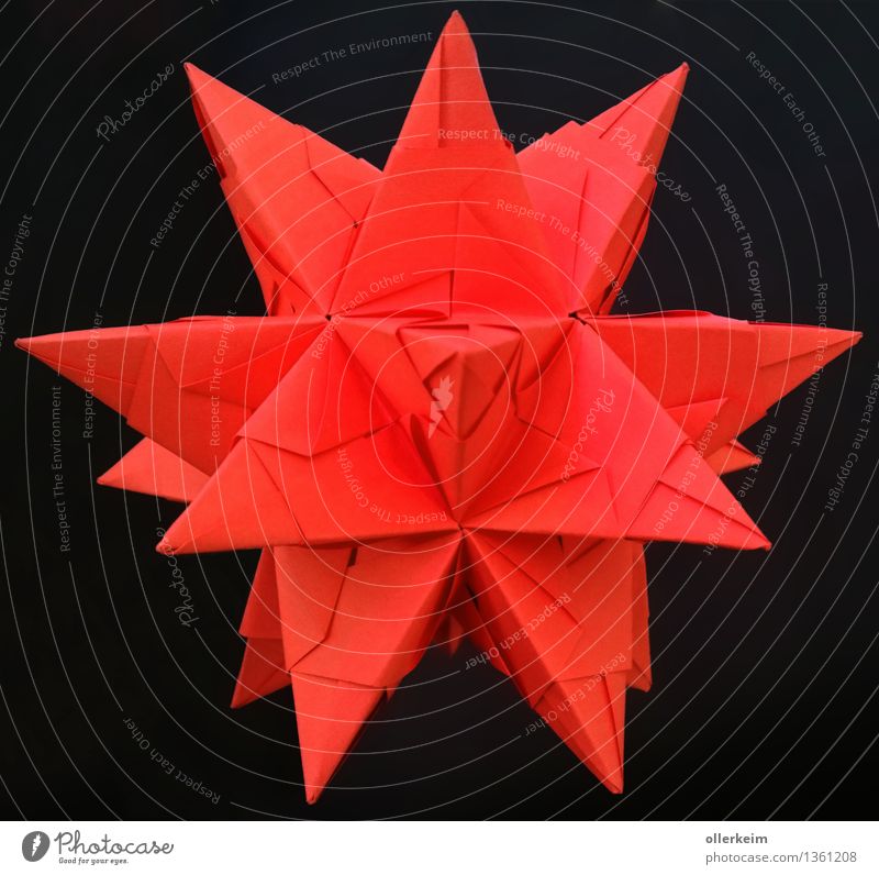 Origamie 3D-Stern rot Basteln Dekoration & Verzierung Weihnachten & Advent Kunst schwarz Stimmung Farbfoto Innenaufnahme Nahaufnahme Detailaufnahme Menschenleer