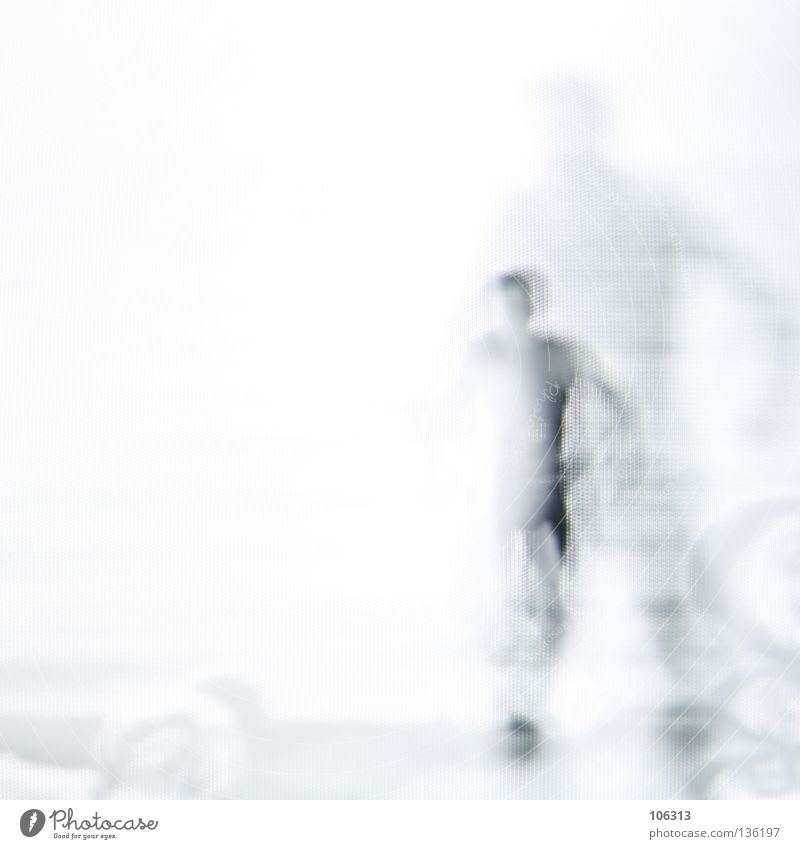 [PRGB.01] MIRROR MAN Mann mehrere 2 vervielfältigen schwarz weiß reduzieren Projekt gehen Einsamkeit ruhig laufen bedrohlich Silhouette verschwimmen seltsam
