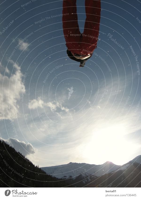 Superman Retter Sicherheit Geschwindigkeit Abheben springen Wolken Funsport Held fliegen frei gerettet am Himmel Angst