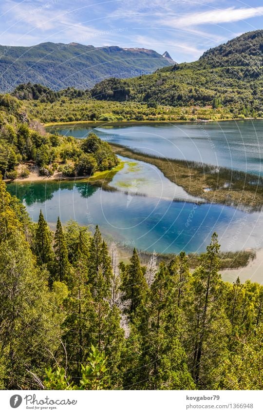 Ansicht von Lago Menendez im Nationalpark Alerces, Argentinien Ferien & Urlaub & Reisen Tourismus Ausflug Schnee Berge u. Gebirge wandern Klettern Bergsteigen