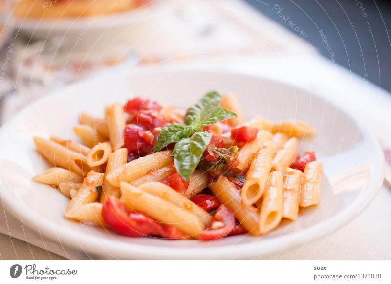Das ist mein letztes Wort - PASTA! Lebensmittel Ernährung Essen Mittagessen Vegetarische Ernährung Italienische Küche Teller Lifestyle Gesunde Ernährung