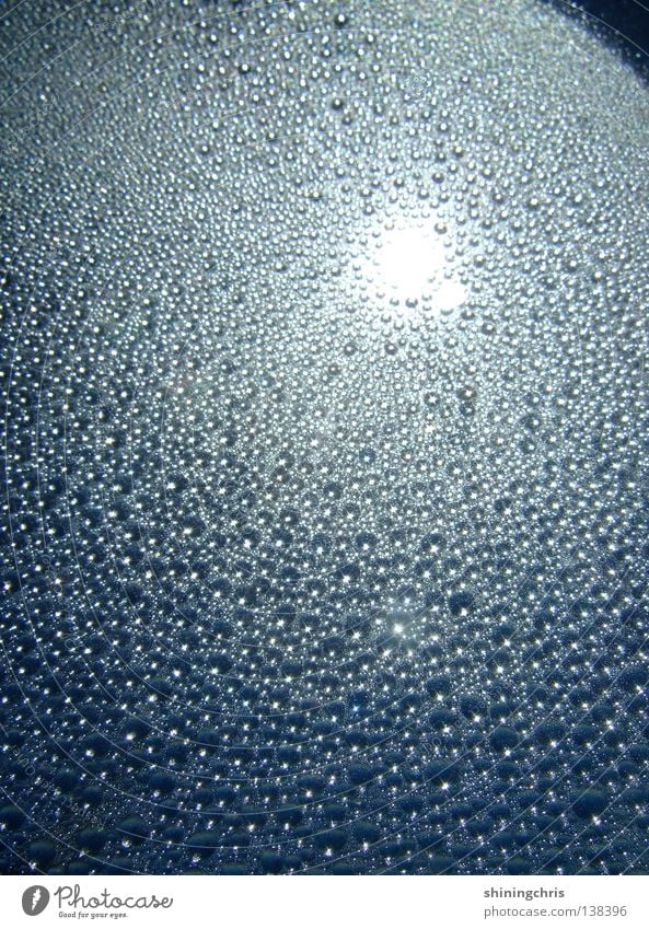 raindrops? Flugzeug Fenster Regen Licht Luftverkehr Himmel Himmelskörper & Weltall airplane window Sonne gelehrt blau hell Nebel