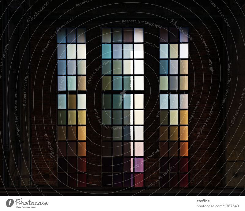 farbig Kunst Fenster ästhetisch Fensterscheibe Kontrast tryptichon Dekoration & Verzierung Farbfoto mehrfarbig Innenaufnahme abstrakt Muster Strukturen & Formen