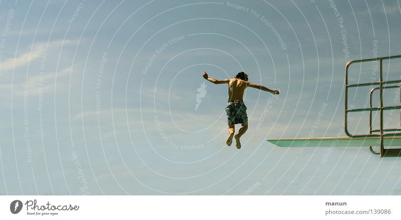 Skydiver schwarz weiß türkis Wolken Luft Himmel Sport Freizeit & Hobby Gesundheit Körperbeherrschung Kick springen Jugendliche Aktion Sommer Schwimmbad Freibad