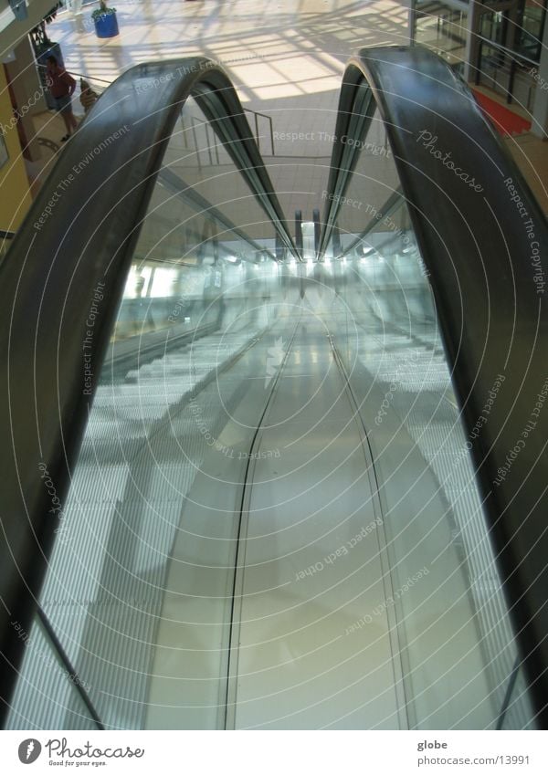 rolltreppe abwärts Rolltreppe Architektur Treppe scheib Glas Geländer