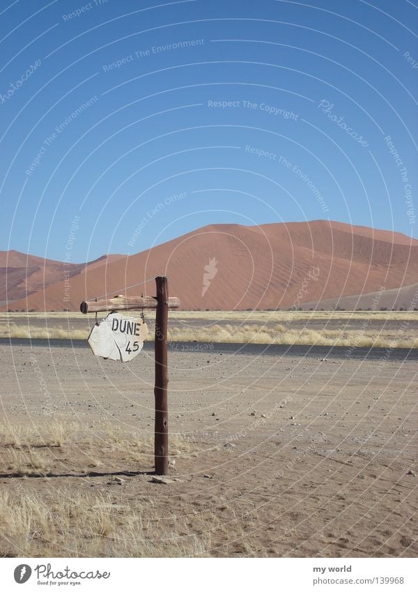 Düne 45 - Namibia Wüste Schilder & Markierungen Sand Himmel Physik Afrika Wärme