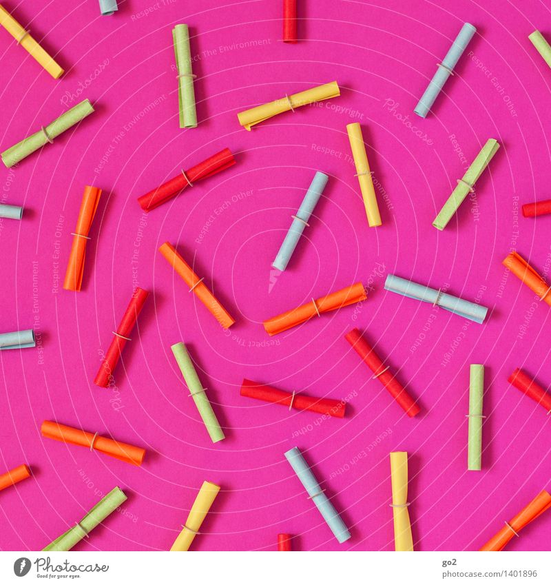 Viel Glück! Glücksspiel Lotterie Papier Lotterielose Losbude ästhetisch mehrfarbig rosa Erfolg Farbe Pechvogel verlieren Zufall Farbfoto Innenaufnahme