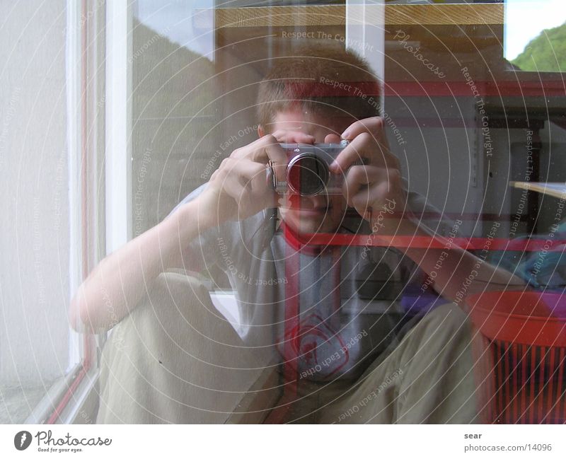 spiegelbild Spiegel Sommer Mann aaron meder Glas selbstportät