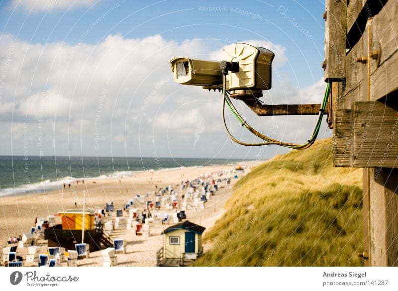 Baywatch 2.0* Ferien & Urlaub & Reisen Strand Meer Nordsee Wolken Schönes Wetter Wellen Brandung Strandkorb Hütte Überwachung Fotokamera Überwachungsstaat