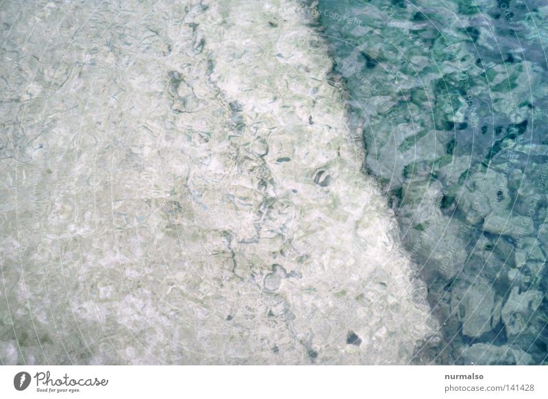 Marmorwasser Wasser Meerwasser Mittelmeer Insel blau Kalk Muschel Unterwasseraufnahme Wellen Kräusel Ecke Physik Sommer Mallorca analog Dia unruhig Bewegung
