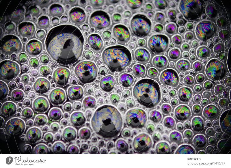 molekulare verbindung Luftblase blasen Blase Seifenblase Molekül Atom Wasser Schaum Farbstoff Farbe mehrfarbig Reflexion & Spiegelung Sonne Schönes Wetter