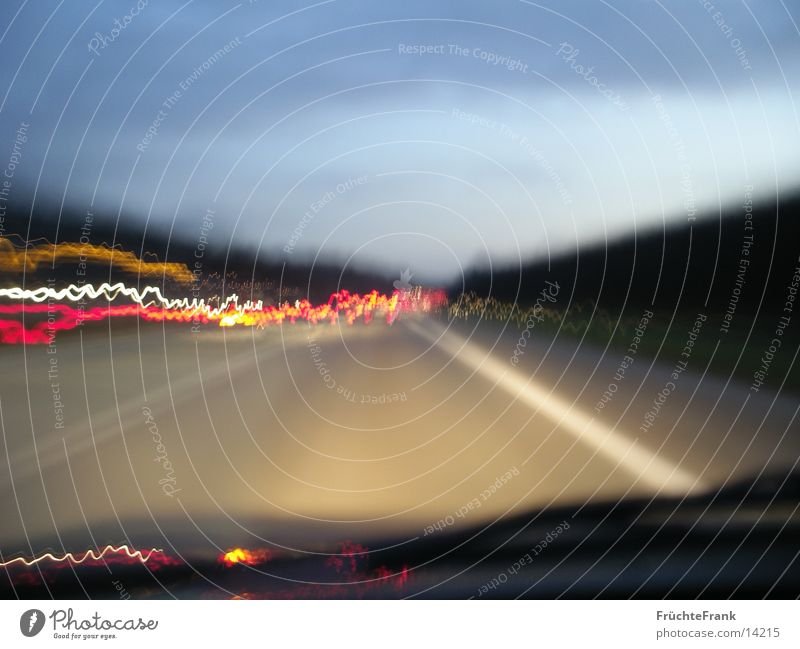 4 Sekunden Autobahn Langzeitbelichtung Lichtwellen