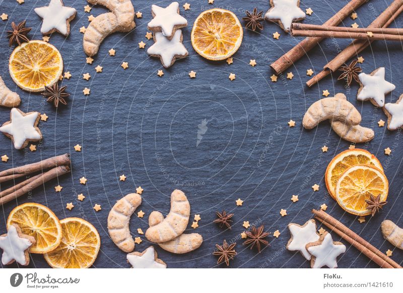 Weihnachtszeit ist Kekse-Zeit Lebensmittel Frucht Teigwaren Backwaren Süßwaren Kräuter & Gewürze Ernährung Kaffeetrinken Fingerfood lecker süß blau orange