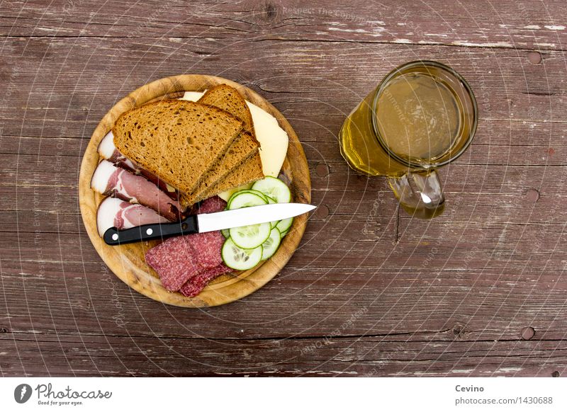 Brotzeit II Lebensmittel Fleisch Wurstwaren Käse Gemüse Ernährung Mittagessen Picknick Limonade Messer wandern Appetit & Hunger Salami Speck Käsebrot
