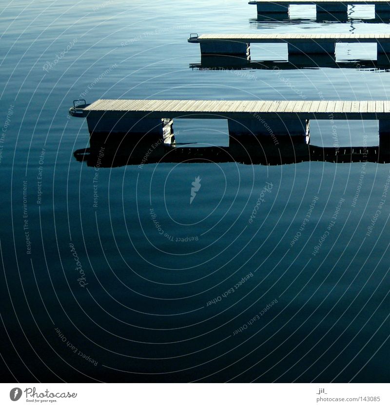 wassermusik Rhythmus Dynamik Reflexion & Spiegelung Wellen Linie Bewegung See Ostsee Steg Anlegestelle Wasser Oberfläche hoch aufwärts tief laut ruhig Abstufung