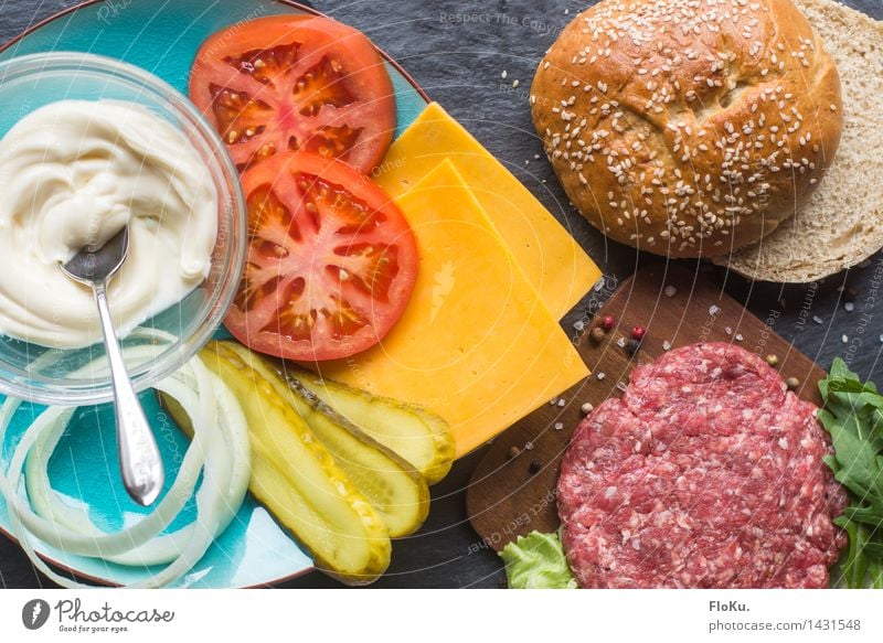 It's Burger Time Lebensmittel Fleisch Käse Milcherzeugnisse Gemüse Salat Salatbeilage Teigwaren Backwaren Brötchen Ernährung Fastfood frisch lecker Hamburger