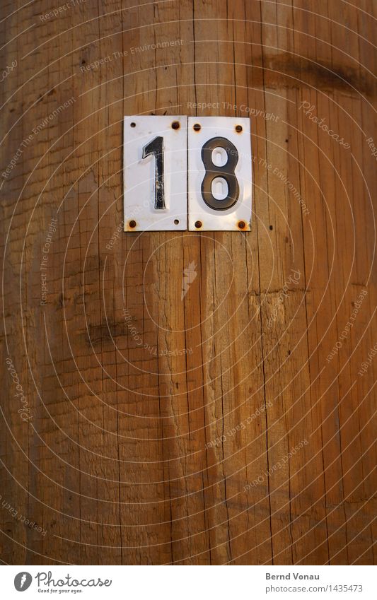 3x6 Ziffern & Zahlen braun schwarz weiß Holz Mast Schilder & Markierungen Nagel Emailleschild 18 Maserung kennzeichen Riss Elektrizität Befestigung Rost