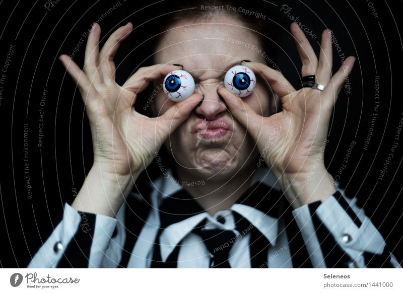 Augenzeuge Gesicht Mensch Nase Mund Lippen Hand Finger 1 beobachten überwachen Überwachung Überwachungsstaat spionieren Spitzel Farbfoto Innenaufnahme