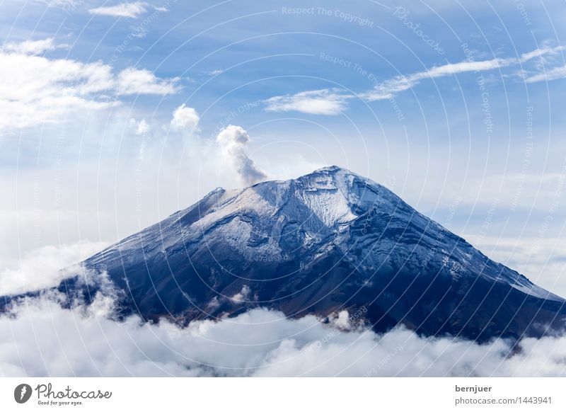 Popo Natur Landschaft Wolken Sommer Klima Schönes Wetter Berge u. Gebirge Schneebedeckte Gipfel Vulkan einzigartig blau weiß Fernweh Popocatepetl Mexiko