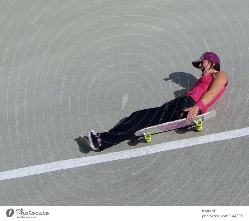 2 fast 2 furious Skateboarding Schwung Geschwindigkeit Freizeit & Hobby rosa Stil Kick Sport Körperbeherrschung Zufriedenheit Beton Straßenkunst Gefühle