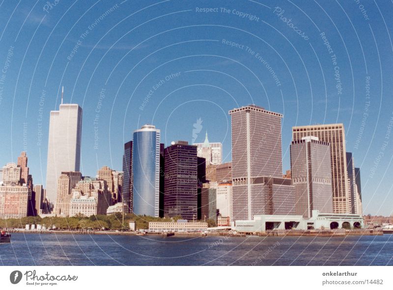 Skyline New York Manhattan World Trade Center Hochhaus Nordamerika Himmel Wasser Staten Island Ferry. Stadt