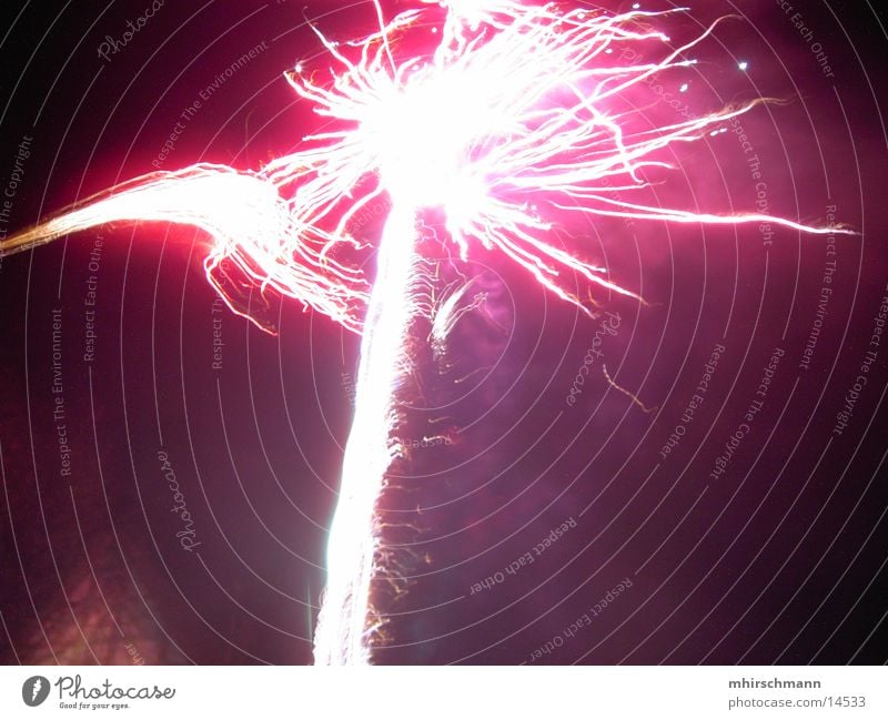 fireworks #1 Silvester u. Neujahr Langzeitbelichtung rot Strahlung Licht Feuerwerk Reaktionen u. Effekte