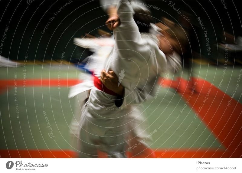 Ju | Do Judo Gürtel rot gelb weiß Anzug Mantel Jacke Hose Umhang attackieren Sportveranstaltung Kampfsport Aggression Wut Ärger Frustration Erfolg resignieren
